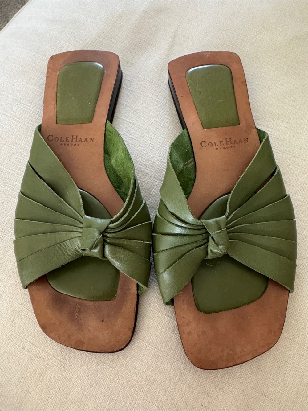 Cole Haan Women's Olive Green Sandals Bow Size 8 Square Toe Leather